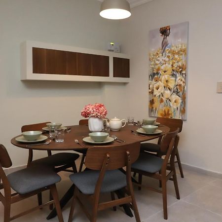 סיינט פול ביי Lovely Holiday Home Next To Bus Terminus מראה חיצוני תמונה