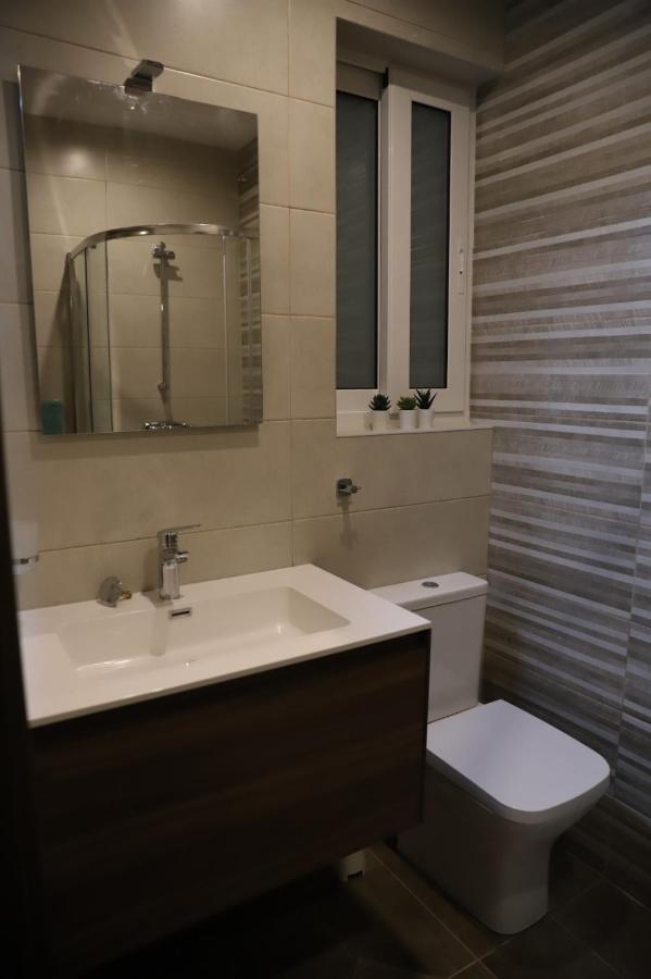 סיינט פול ביי Lovely Holiday Home Next To Bus Terminus מראה חיצוני תמונה