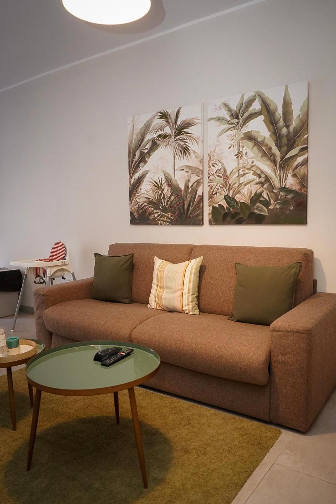 סיינט פול ביי Lovely Holiday Home Next To Bus Terminus מראה חיצוני תמונה