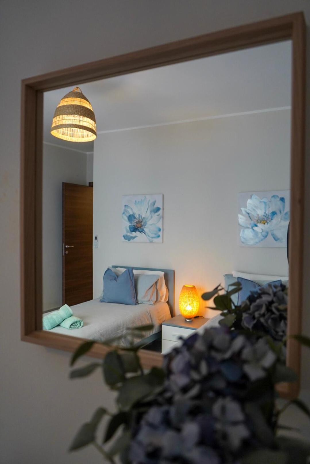 סיינט פול ביי Lovely Holiday Home Next To Bus Terminus מראה חיצוני תמונה