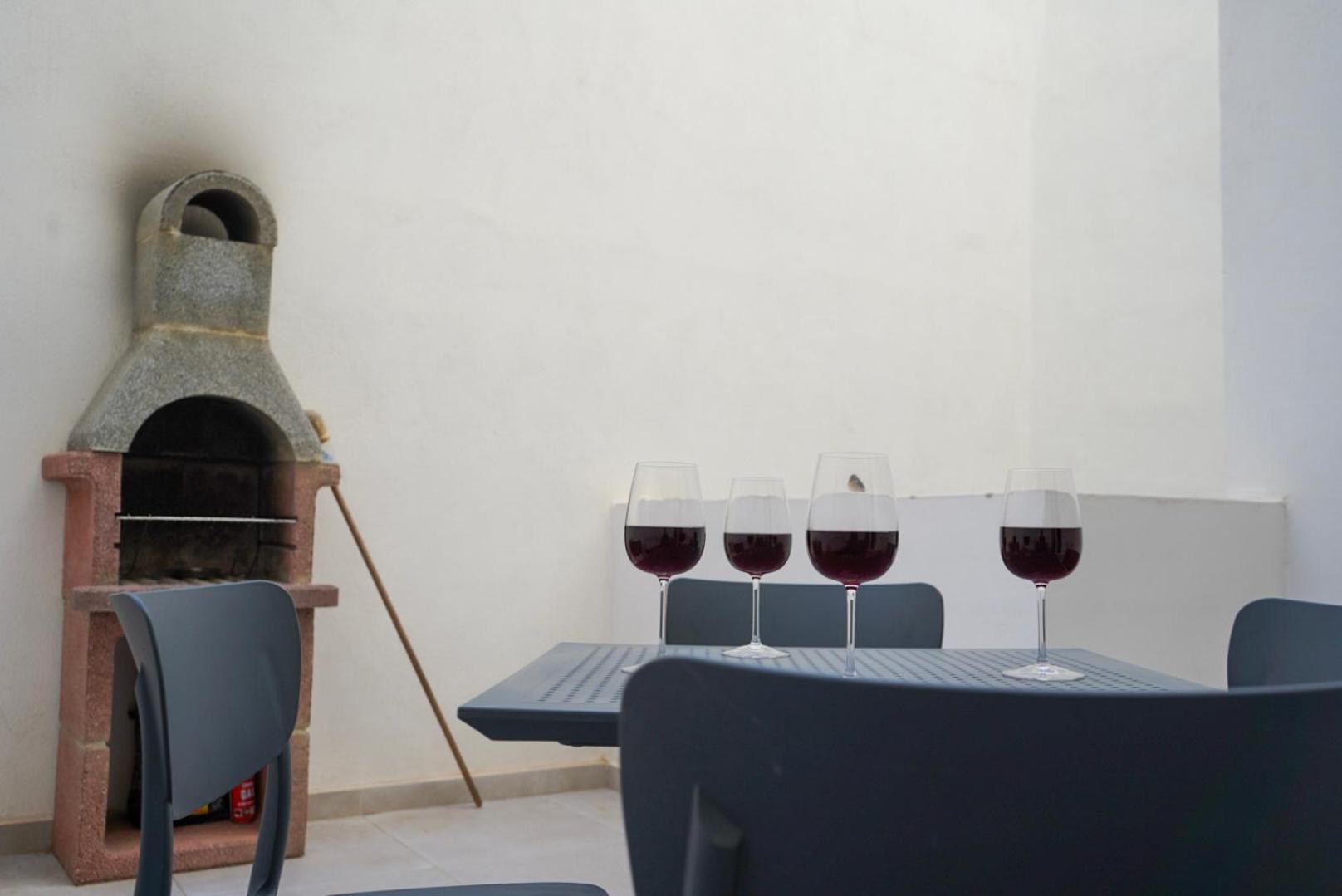 סיינט פול ביי Lovely Holiday Home Next To Bus Terminus מראה חיצוני תמונה