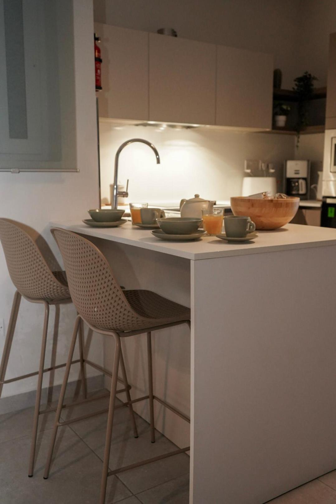סיינט פול ביי Lovely Holiday Home Next To Bus Terminus מראה חיצוני תמונה