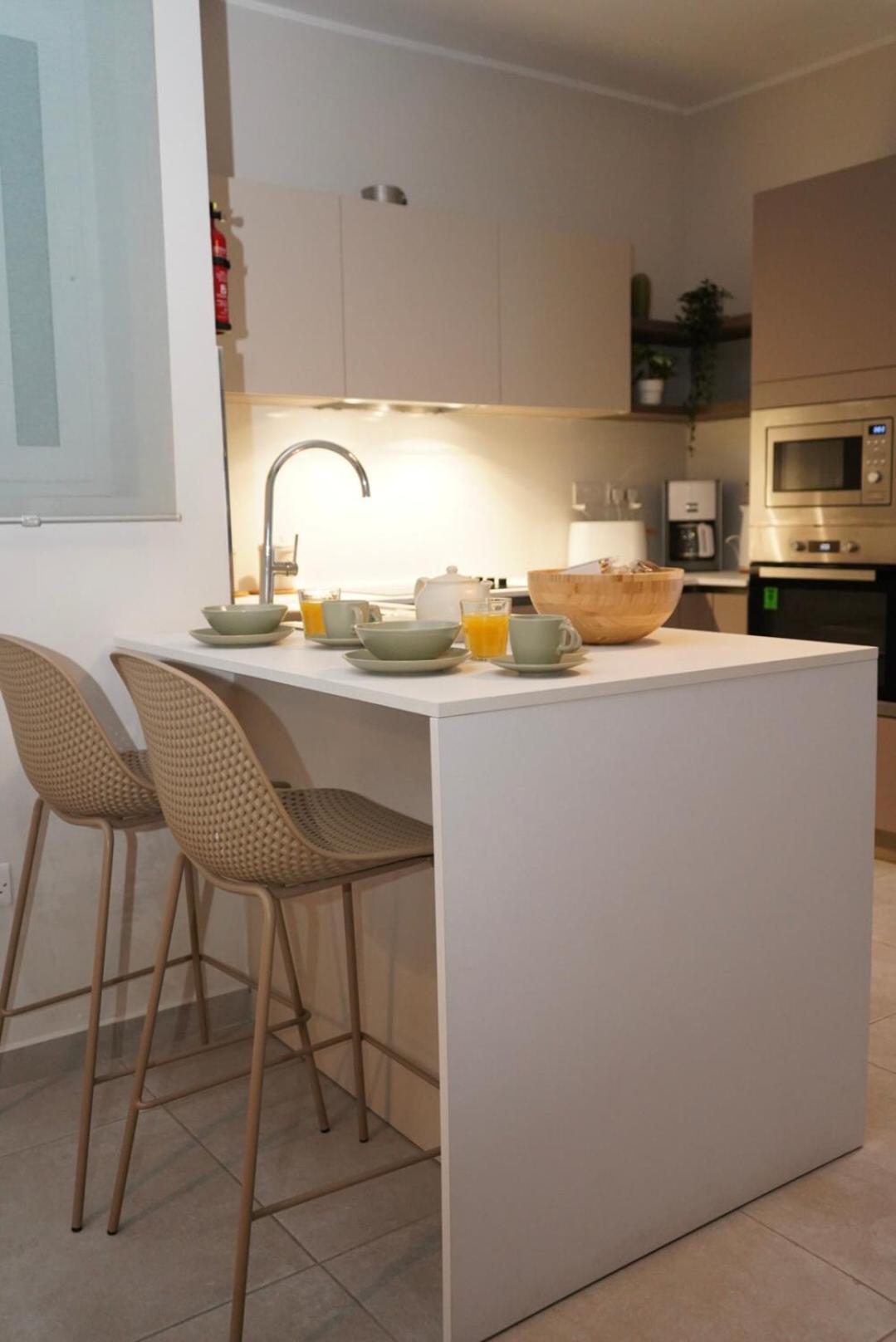 סיינט פול ביי Lovely Holiday Home Next To Bus Terminus מראה חיצוני תמונה